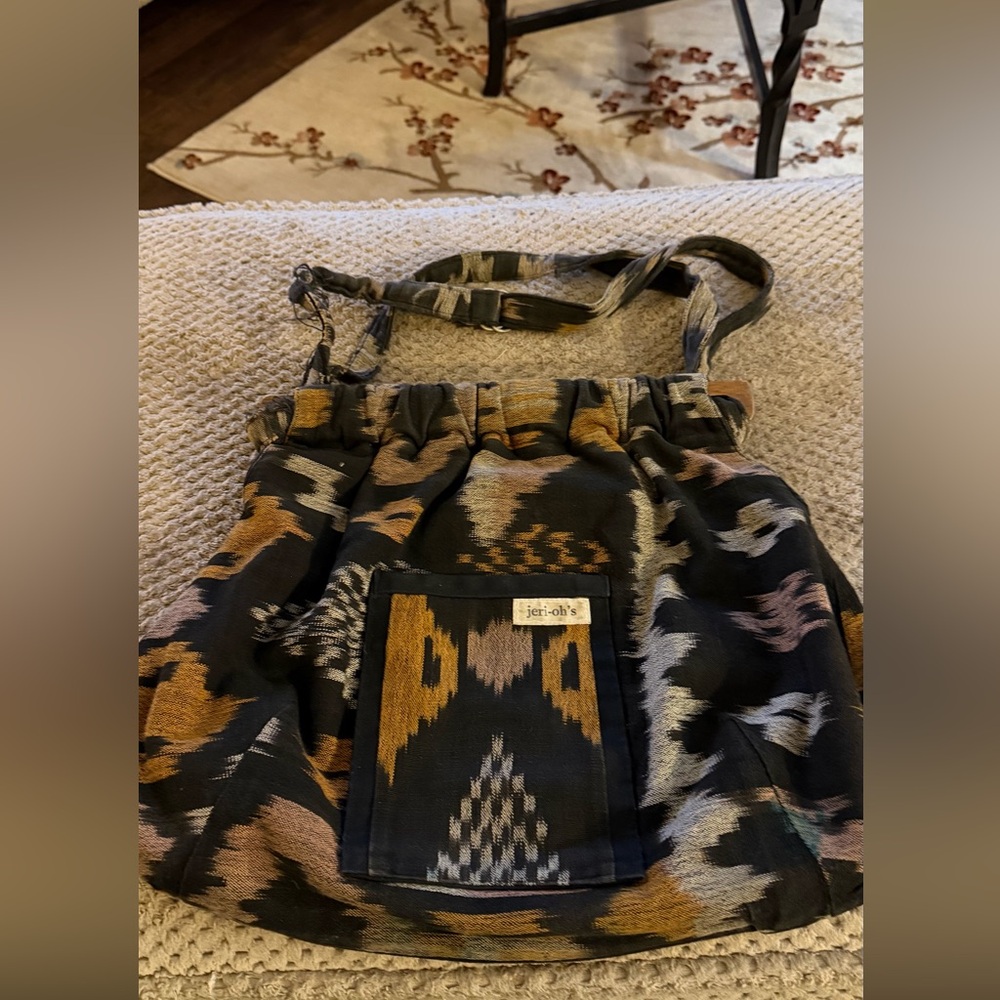 Southwestern Pattern shoulder Bag in Black and tan by Jeri-oh’s small flaw